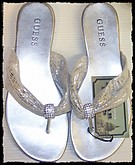159. Вьетнамки Guess 