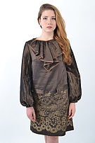 Коричневая тафта с воланом.